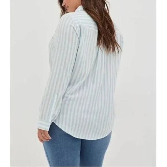 Torrid Esther Button Front Blouse - Picture 2 of 9